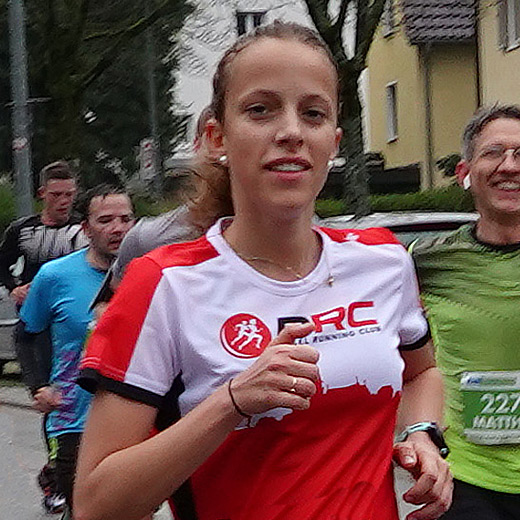 https://www.rainerhauch.ch/wp-content/uploads/Lena-1.jpg